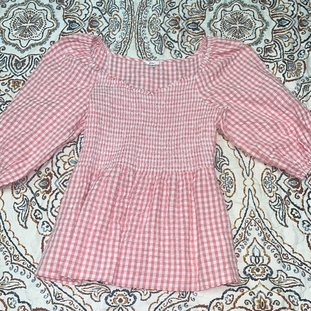 pink blouse